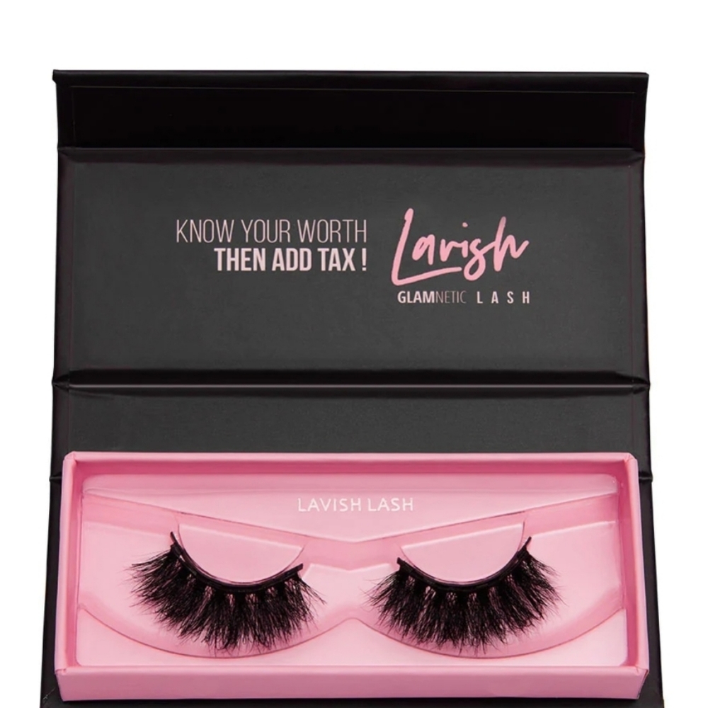 Glamnetic LAVISH reusable mink magnetic lashes in box